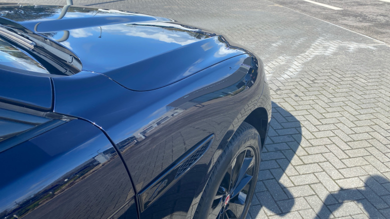 Jaguar F-Pace 2.0 D200 R-Dynamic Black 5dr Auto AWD Diesel Estate